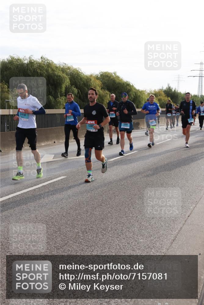03.10.2024 - Köhlbrandbrückenlauf Miley Keyser http://msf.ph/oto/7157081 03.10.2024 09:16:14 Position 3 2418, 1917, 1285, 2098, 1666 meine-sportfotos.de