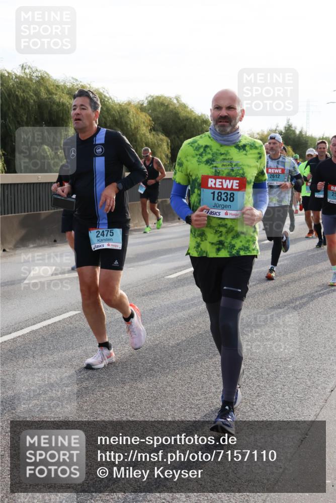 03.10.2024 - Köhlbrandbrückenlauf Miley Keyser http://msf.ph/oto/7157110 03.10.2024 09:16:17 Position 3 2475, 2612, 1838 meine-sportfotos.de