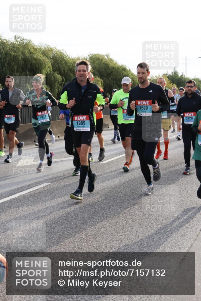 03.10.2024 - Köhlbrandbrückenlauf Miley Keyser http://msf.ph/oto/7157132 03.10.2024 09:16:20 Position 3 2020, 2071, 1989, 1754, 1620, 47, 3728 meine-sportfotos.de