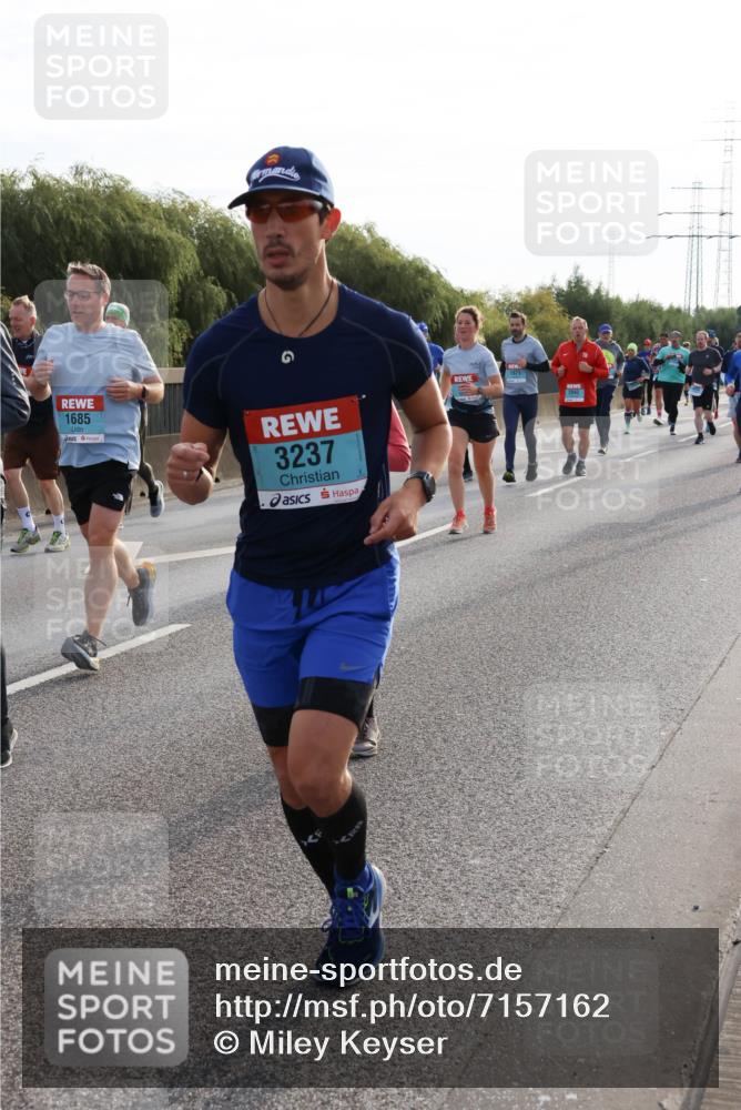 03.10.2024 - Köhlbrandbrückenlauf Miley Keyser http://msf.ph/oto/7157162 03.10.2024 09:16:25 Position 3 1685, 3237, 1921, 2042 meine-sportfotos.de