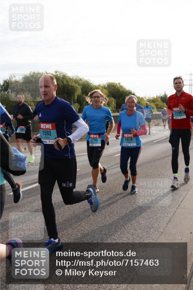 03.10.2024 - Köhlbrandbrückenlauf Miley Keyser http://msf.ph/oto/7157463 03.10.2024 09:17:11 Position 3 1537, 1593, 1798, 1876, 2558 meine-sportfotos.de