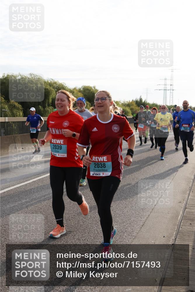 03.10.2024 - Köhlbrandbrückenlauf Miley Keyser http://msf.ph/oto/7157493 03.10.2024 09:17:18 Position 3 2039, 2038, 1633, 2191 meine-sportfotos.de