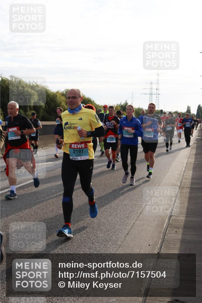 03.10.2024 - Köhlbrandbrückenlauf Miley Keyser http://msf.ph/oto/7157504 03.10.2024 09:17:20 Position 3 223, 18, 1303, 2191, 2090 meine-sportfotos.de