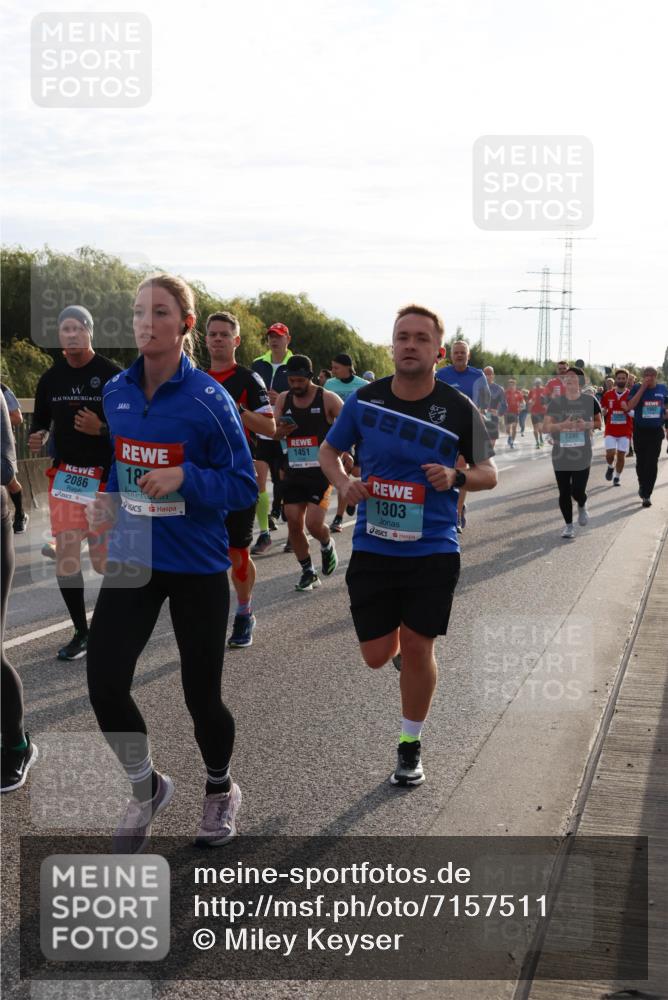03.10.2024 - Köhlbrandbrückenlauf Miley Keyser http://msf.ph/oto/7157511 03.10.2024 09:17:22 Position 3 1451, 2086, 18, 1303 meine-sportfotos.de