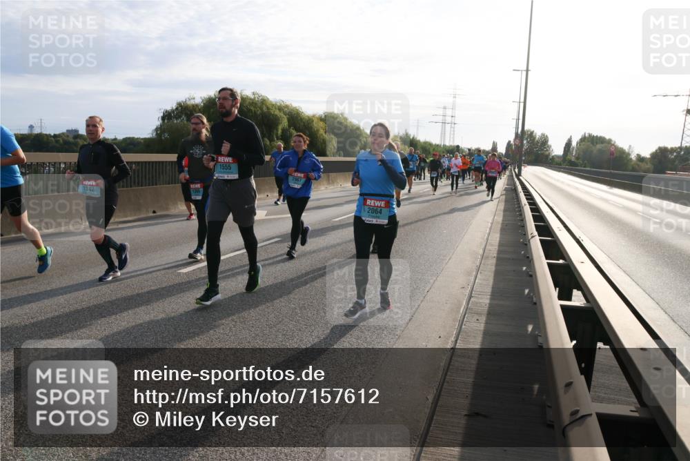 03.10.2024 - Köhlbrandbrückenlauf Miley Keyser http://msf.ph/oto/7157612 03.10.2024 09:17:44 Position 3 1342, 1369, 1555, 2064 meine-sportfotos.de