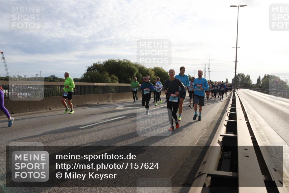 03.10.2024 - Köhlbrandbrückenlauf Miley Keyser http://msf.ph/oto/7157624 03.10.2024 09:17:52 Position 3 1609, 113 meine-sportfotos.de
