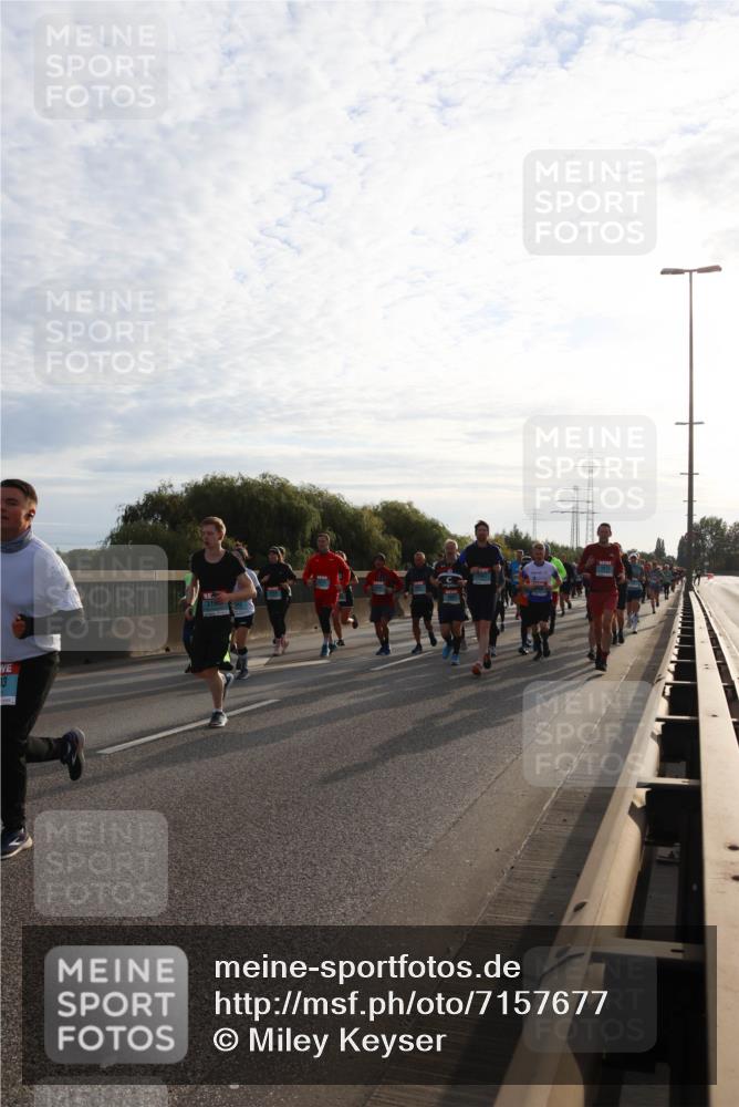 03.10.2024 - Köhlbrandbrückenlauf Miley Keyser http://msf.ph/oto/7157677 03.10.2024 09:18:13 Position 3 3, 316, 15 meine-sportfotos.de
