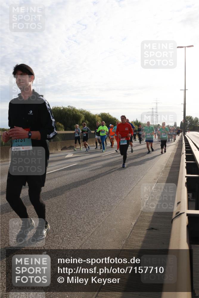 03.10.2024 - Köhlbrandbrückenlauf Miley Keyser http://msf.ph/oto/7157710 03.10.2024 09:18:24 Position 3 3731, 2747 meine-sportfotos.de