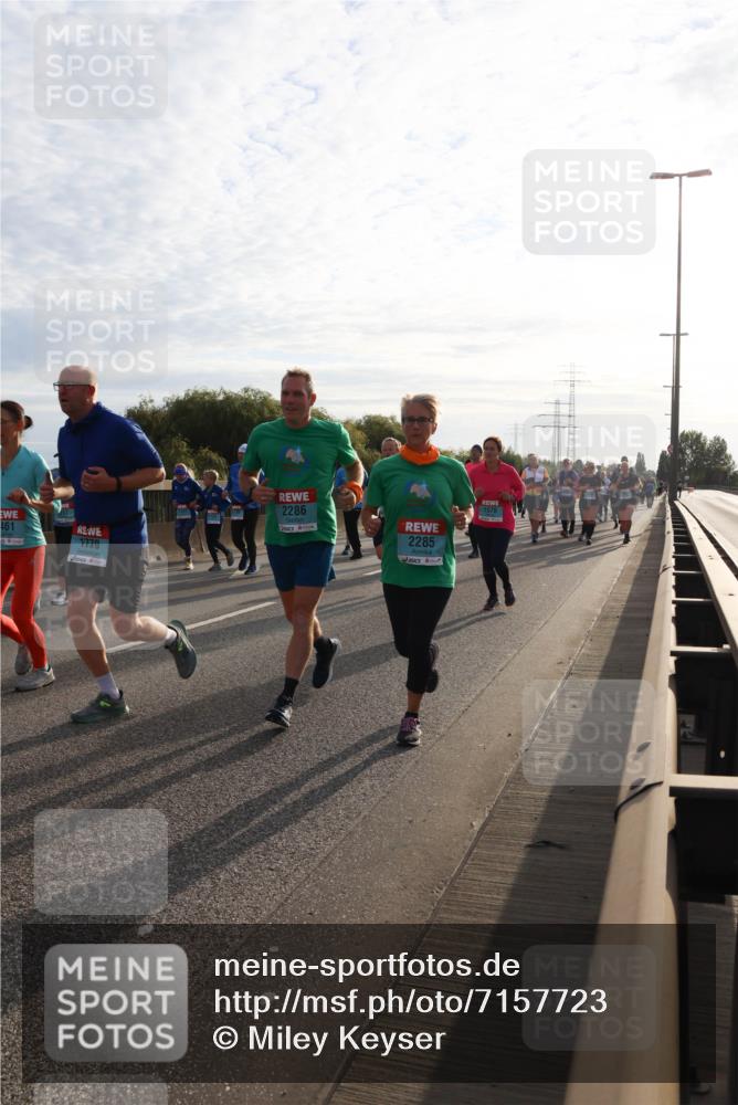 03.10.2024 - Köhlbrandbrückenlauf Miley Keyser http://msf.ph/oto/7157723 03.10.2024 09:18:27 Position 3 461, 1770, 2286, 2285, 1570 meine-sportfotos.de