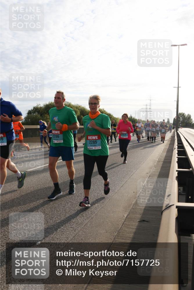 03.10.2024 - Köhlbrandbrückenlauf Miley Keyser http://msf.ph/oto/7157725 03.10.2024 09:18:28 Position 3 70, 2286, 2285, 1570 meine-sportfotos.de