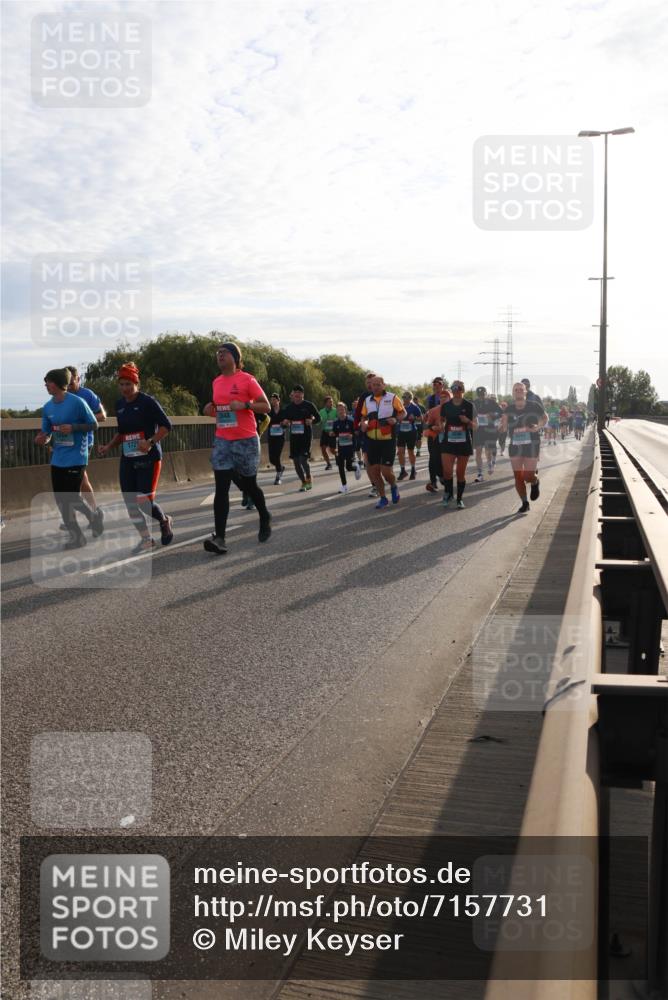 03.10.2024 - Köhlbrandbrückenlauf Miley Keyser http://msf.ph/oto/7157731 03.10.2024 09:18:30 Position 3 2048, 1725, 3694 meine-sportfotos.de