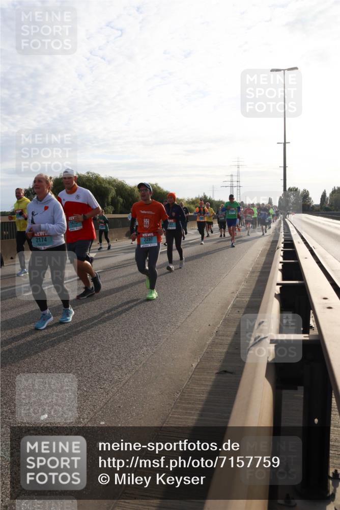 03.10.2024 - Köhlbrandbrückenlauf Miley Keyser http://msf.ph/oto/7157759 03.10.2024 09:18:37 Position 3 1475, 2174, 2297, 41 meine-sportfotos.de