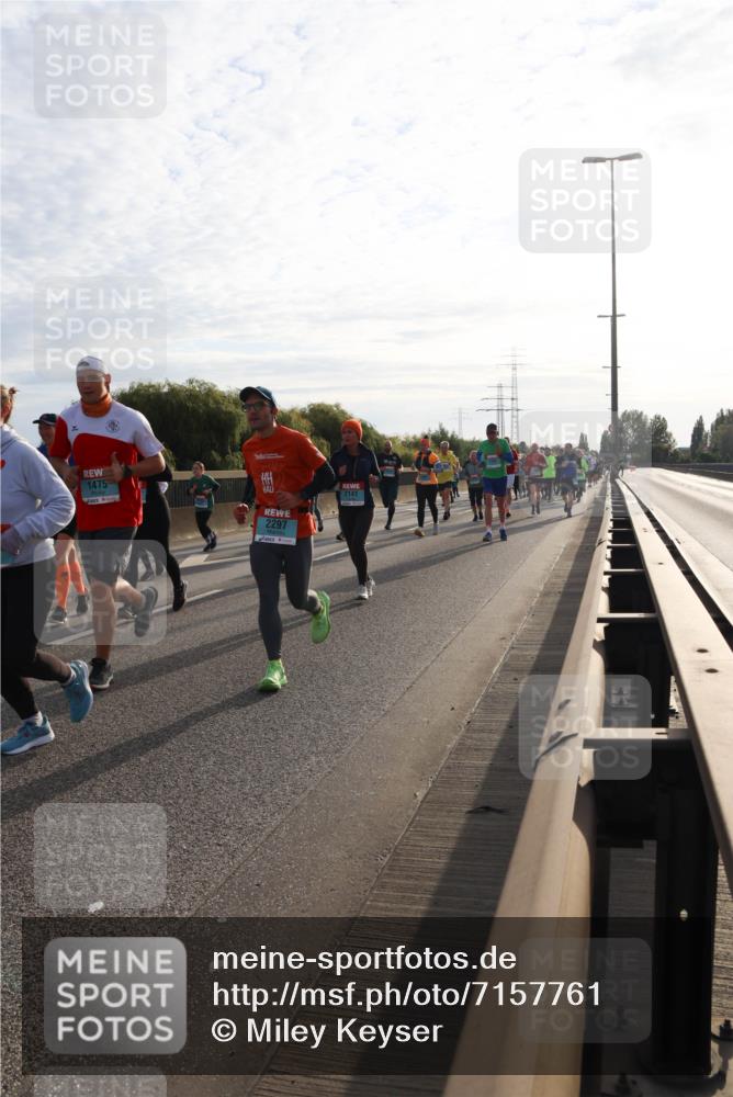 03.10.2024 - Köhlbrandbrückenlauf Miley Keyser http://msf.ph/oto/7157761 03.10.2024 09:18:37 Position 3 1475, 2297, 2141 meine-sportfotos.de