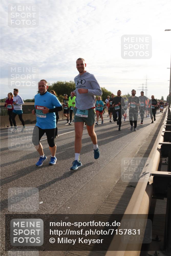 03.10.2024 - Köhlbrandbrückenlauf Miley Keyser http://msf.ph/oto/7157831 03.10.2024 09:19:00 Position 3 1729, 2640, 1146, 1145 meine-sportfotos.de