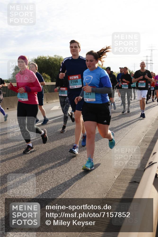 03.10.2024 - Köhlbrandbrückenlauf Miley Keyser http://msf.ph/oto/7157852 03.10.2024 09:19:07 Position 3 1611, 2658, 2166, 2221, 2964, 1635 meine-sportfotos.de