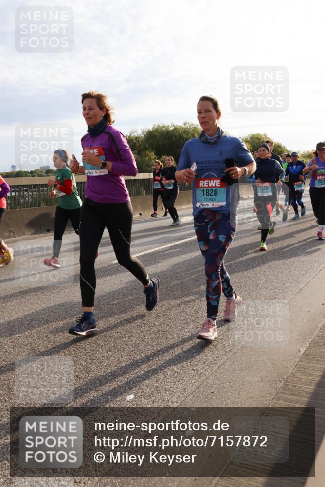 03.10.2024 - Köhlbrandbrückenlauf Miley Keyser http://msf.ph/oto/7157872 03.10.2024 09:19:14 Position 3 1828, 2270, 1648 meine-sportfotos.de