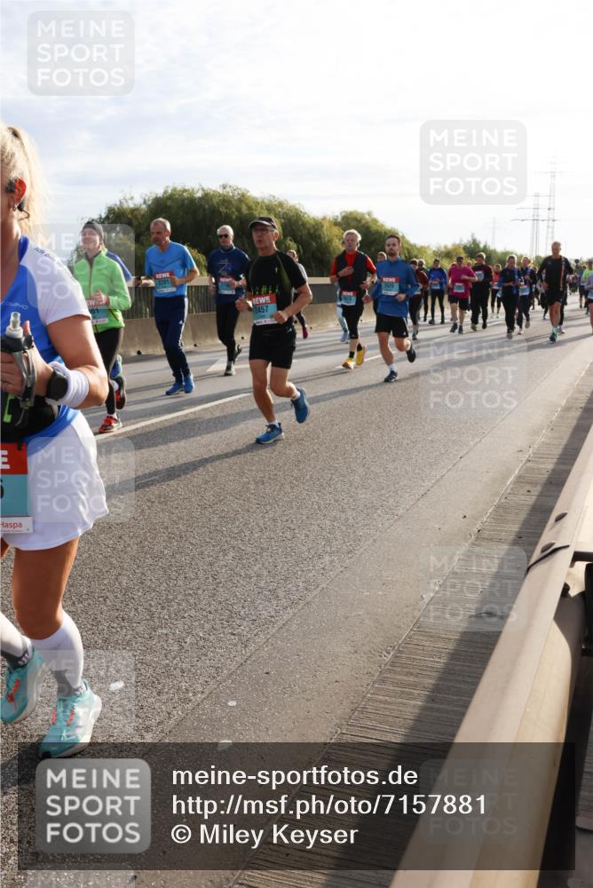03.10.2024 - Köhlbrandbrückenlauf Miley Keyser http://msf.ph/oto/7157881 03.10.2024 09:19:17 Position 3 2281, 2457, 2620 meine-sportfotos.de