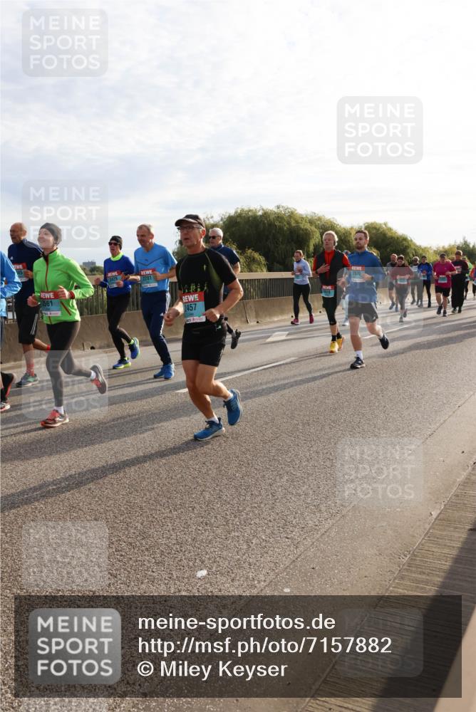03.10.2024 - Köhlbrandbrückenlauf Miley Keyser http://msf.ph/oto/7157882 03.10.2024 09:19:18 Position 3 2561, 2281, 2457, 2620 meine-sportfotos.de