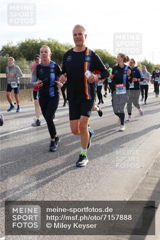 03.10.2024 - Köhlbrandbrückenlauf Miley Keyser http://msf.ph/oto/7157888 03.10.2024 09:19:21 Position 3 2131, 1985, 2354, 3261 meine-sportfotos.de