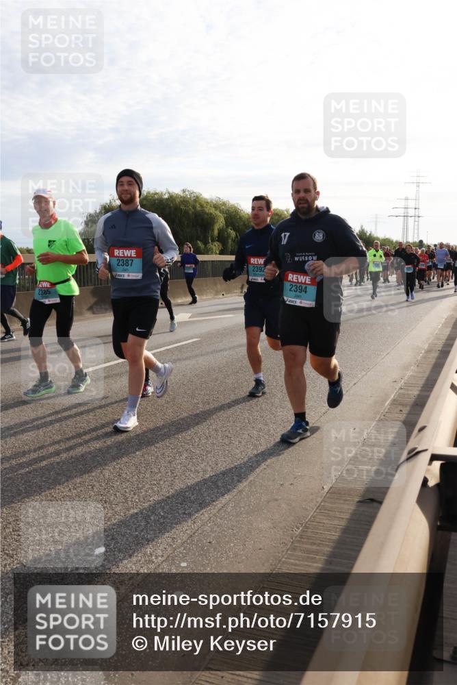 03.10.2024 - Köhlbrandbrückenlauf Miley Keyser http://msf.ph/oto/7157915 03.10.2024 09:19:34 Position 3 2385, 2387, 2392, 2394 meine-sportfotos.de