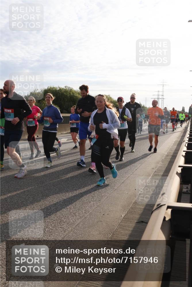 03.10.2024 - Köhlbrandbrückenlauf Miley Keyser http://msf.ph/oto/7157946 03.10.2024 09:19:45 Position 3  meine-sportfotos.de