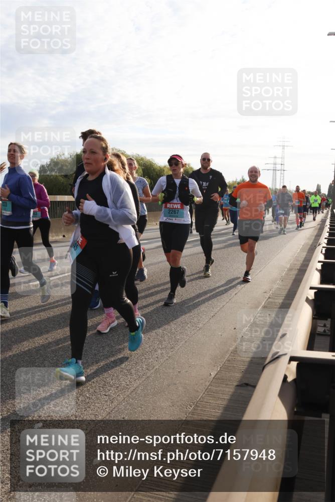 03.10.2024 - Köhlbrandbrückenlauf Miley Keyser http://msf.ph/oto/7157948 03.10.2024 09:19:46 Position 3 2267 meine-sportfotos.de