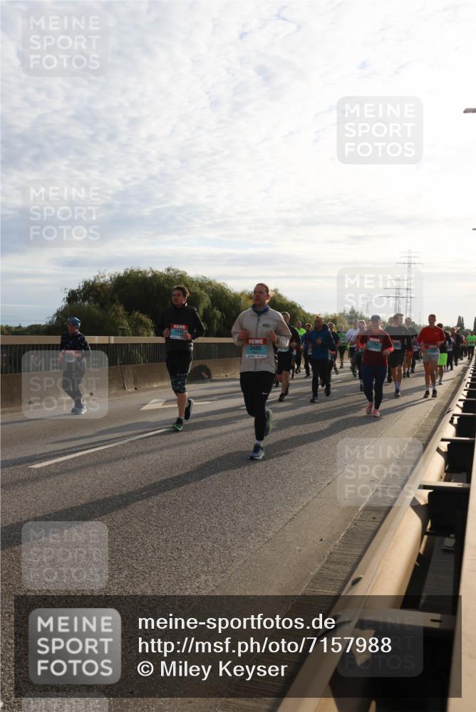 03.10.2024 - Köhlbrandbrückenlauf Miley Keyser http://msf.ph/oto/7157988 03.10.2024 09:19:59 Position 3 3486, 1764 meine-sportfotos.de