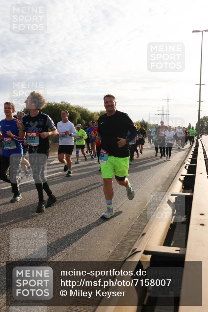 03.10.2024 - Köhlbrandbrückenlauf Miley Keyser http://msf.ph/oto/7158007 03.10.2024 09:20:04 Position 3 1990, 2447, 2448, 2431, 218 meine-sportfotos.de