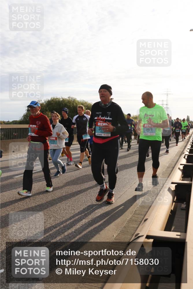 03.10.2024 - Köhlbrandbrückenlauf Miley Keyser http://msf.ph/oto/7158030 03.10.2024 09:20:13 Position 3 2773, 315, 36, 2409 meine-sportfotos.de