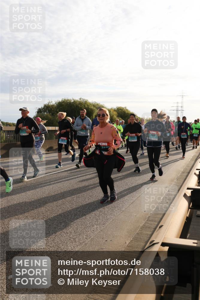 03.10.2024 - Köhlbrandbrückenlauf Miley Keyser http://msf.ph/oto/7158038 03.10.2024 09:20:15 Position 3 2831, 3615, 671, 2518, 2660 meine-sportfotos.de