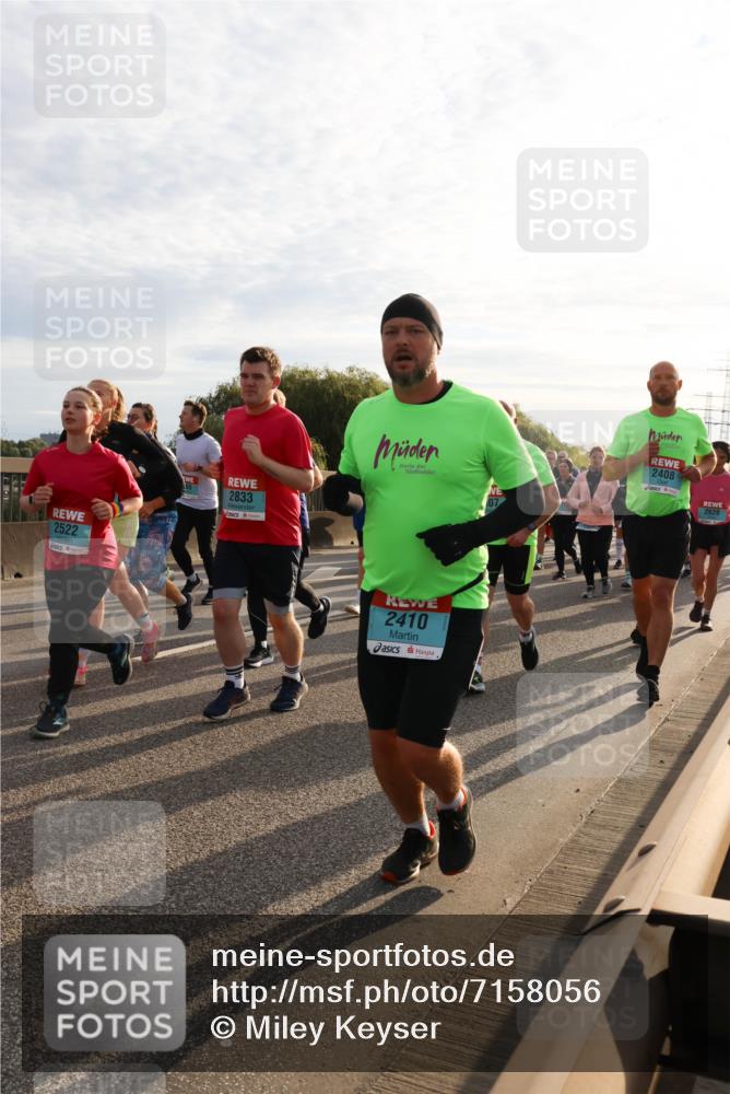 03.10.2024 - Köhlbrandbrückenlauf Miley Keyser http://msf.ph/oto/7158056 03.10.2024 09:20:21 Position 3 2522, 2833, 2408, 2410, 2628 meine-sportfotos.de