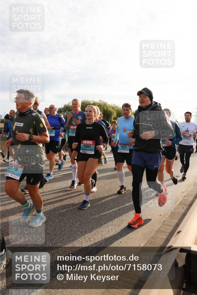 03.10.2024 - Köhlbrandbrückenlauf Miley Keyser http://msf.ph/oto/7158073 03.10.2024 09:20:25 Position 3 149, 2279, 177, 1993, 1625, 198, 3076 meine-sportfotos.de