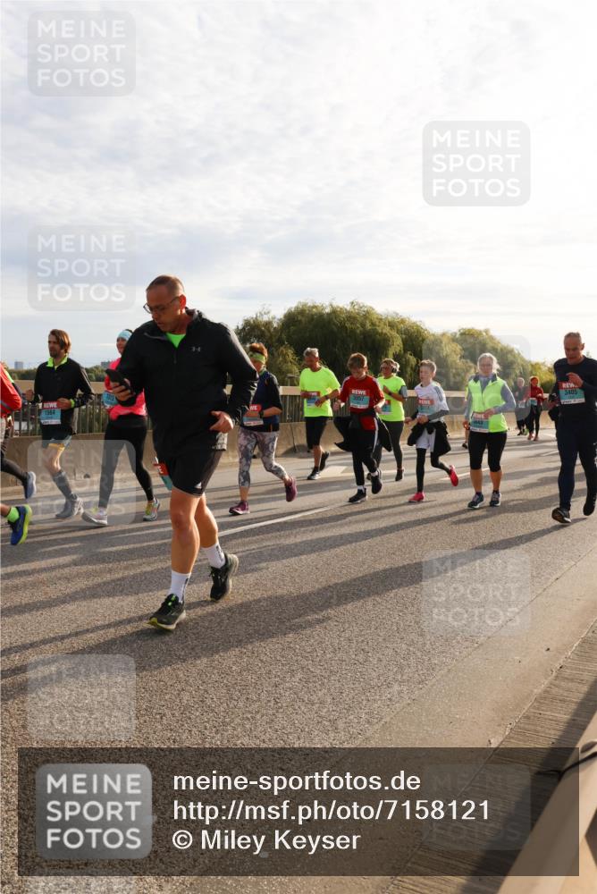 03.10.2024 - Köhlbrandbrückenlauf Miley Keyser http://msf.ph/oto/7158121 03.10.2024 09:20:41 Position 3 1564, 3057, 3043, 3405 meine-sportfotos.de