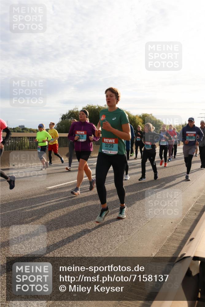 03.10.2024 - Köhlbrandbrückenlauf Miley Keyser http://msf.ph/oto/7158137 03.10.2024 09:20:45 Position 3 178, 3239, 1228, 3263, 3695 meine-sportfotos.de