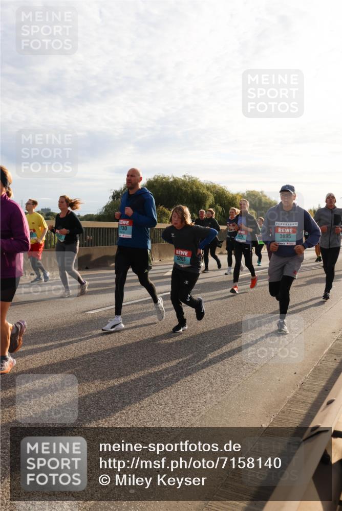 03.10.2024 - Köhlbrandbrückenlauf Miley Keyser http://msf.ph/oto/7158140 03.10.2024 09:20:45 Position 3 2730, 3263, 1228, 3695 meine-sportfotos.de