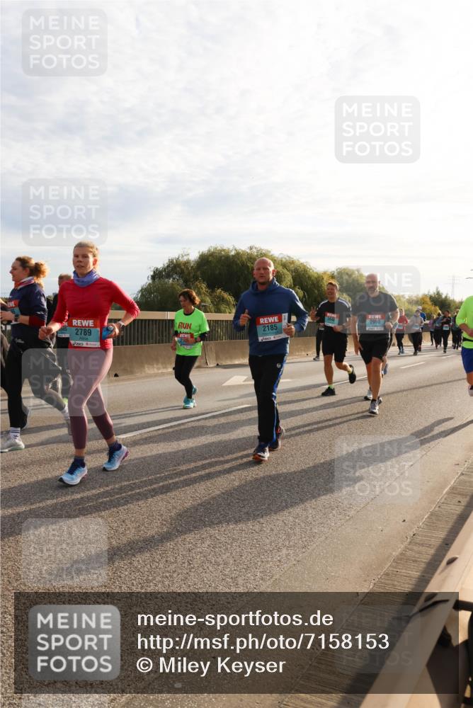 03.10.2024 - Köhlbrandbrückenlauf Miley Keyser http://msf.ph/oto/7158153 03.10.2024 09:20:48 Position 3 2789, 2185, 2990 meine-sportfotos.de
