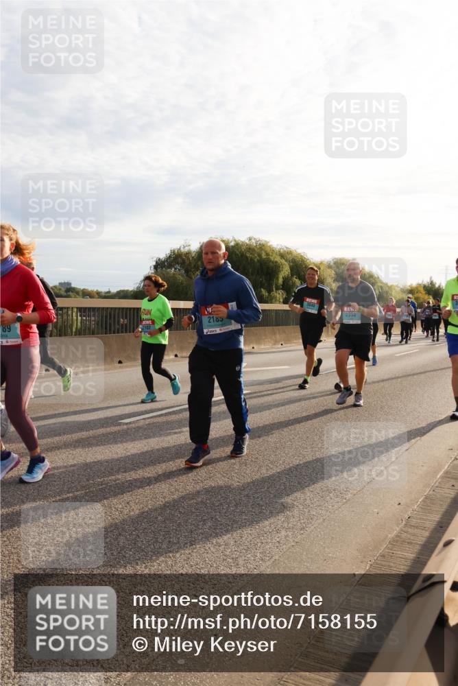 03.10.2024 - Köhlbrandbrückenlauf Miley Keyser http://msf.ph/oto/7158155 03.10.2024 09:20:49 Position 3 89, 2102, 2185, 3, 6, 3048, 2990 meine-sportfotos.de