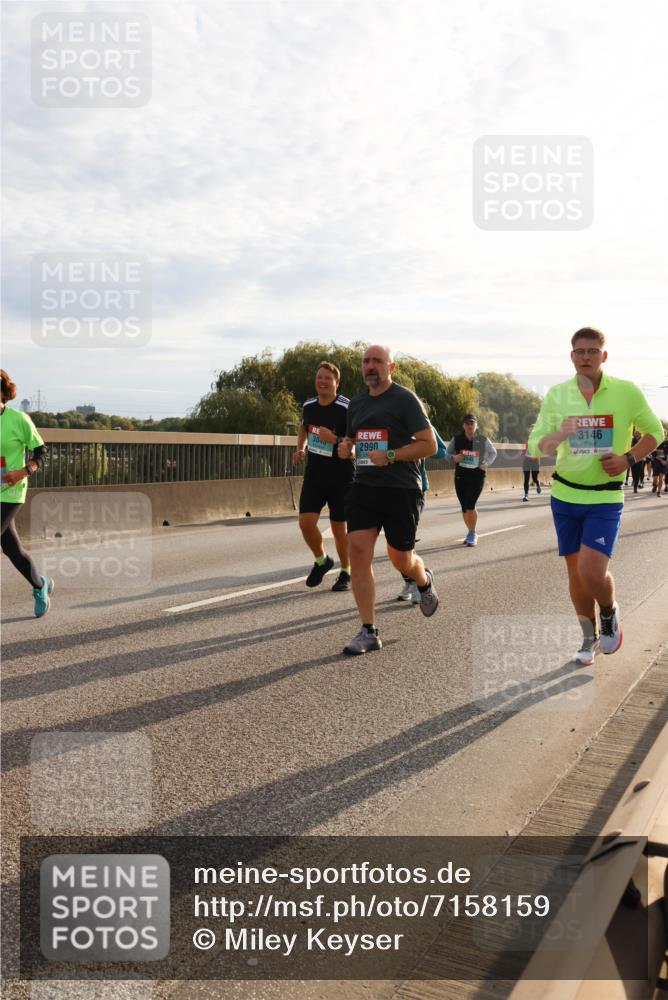 03.10.2024 - Köhlbrandbrückenlauf Miley Keyser http://msf.ph/oto/7158159 03.10.2024 09:20:50 Position 3 3040, 3040, 2990, 3146 meine-sportfotos.de