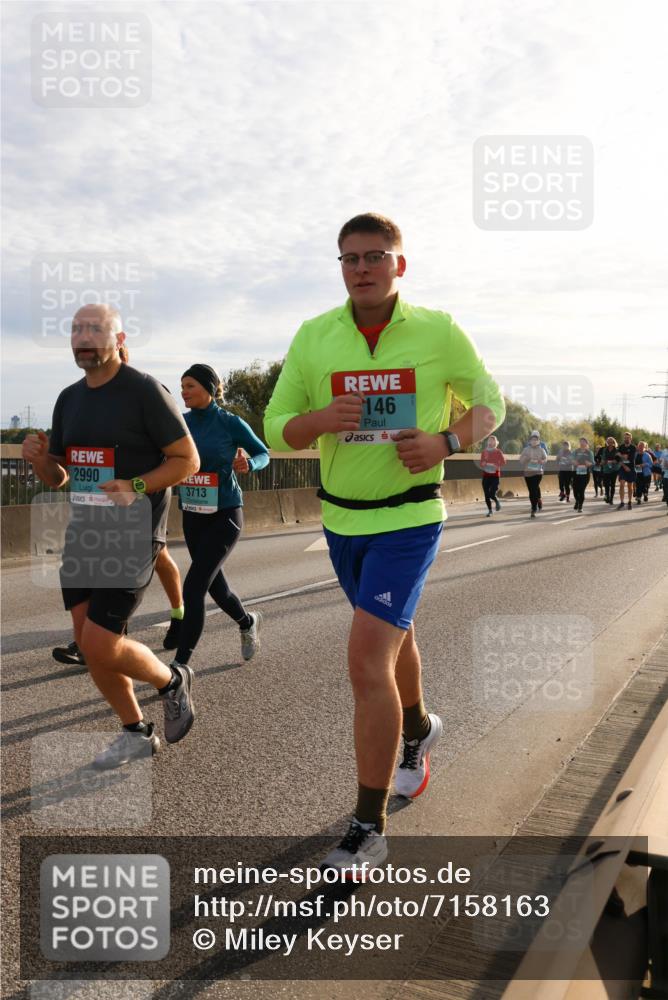 03.10.2024 - Köhlbrandbrückenlauf Miley Keyser http://msf.ph/oto/7158163 03.10.2024 09:20:51 Position 3 2990, 3713, 146 meine-sportfotos.de