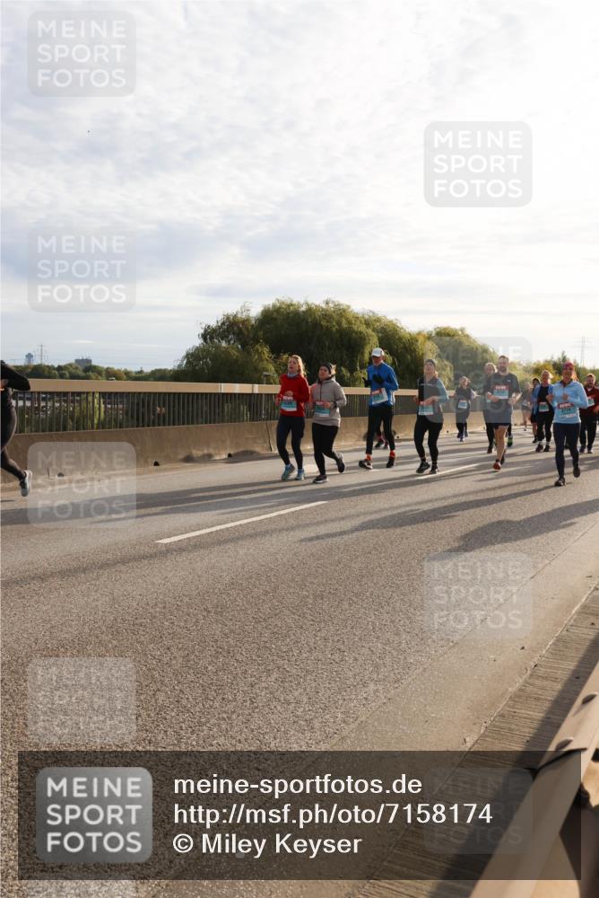 03.10.2024 - Köhlbrandbrückenlauf Miley Keyser http://msf.ph/oto/7158174 03.10.2024 09:20:54 Position 3 3714 meine-sportfotos.de