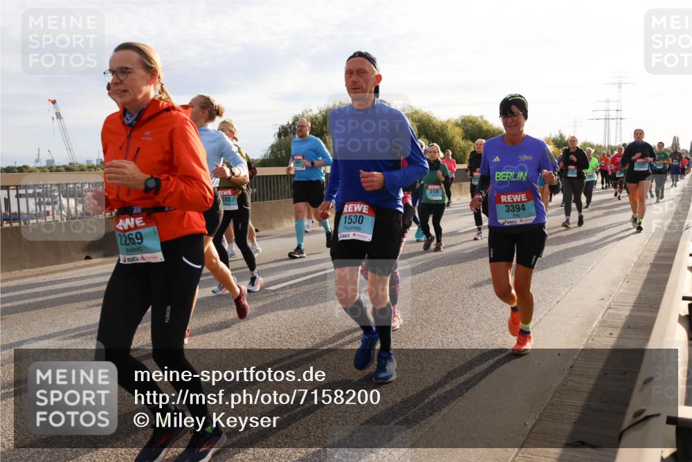 03.10.2024 - Köhlbrandbrückenlauf Miley Keyser http://msf.ph/oto/7158200 03.10.2024 09:21:03 Position 3 3, 2269, 280, 1530, 3128, 3394 meine-sportfotos.de