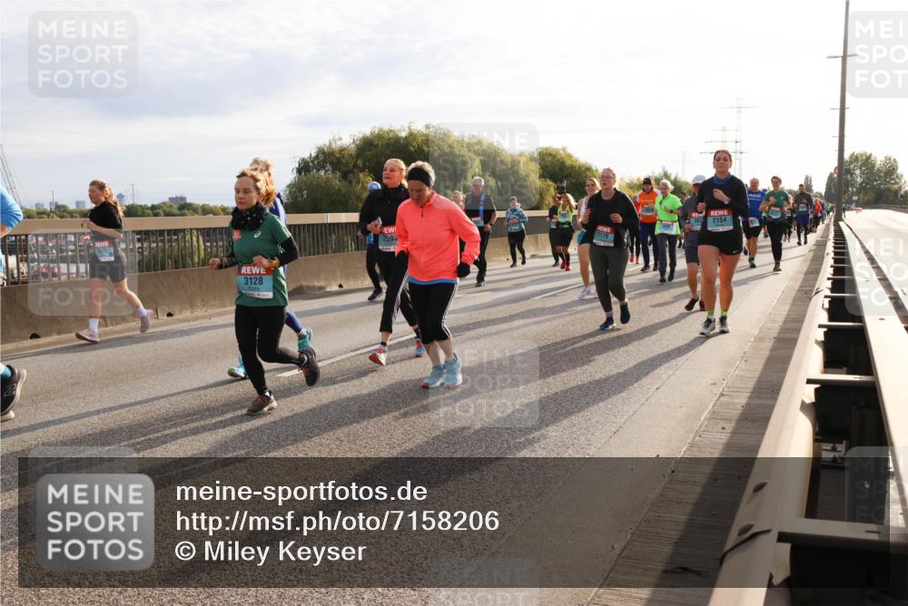 03.10.2024 - Köhlbrandbrückenlauf Miley Keyser http://msf.ph/oto/7158206 03.10.2024 09:21:04 Position 3 3128, 2154, 2179, 2593 meine-sportfotos.de
