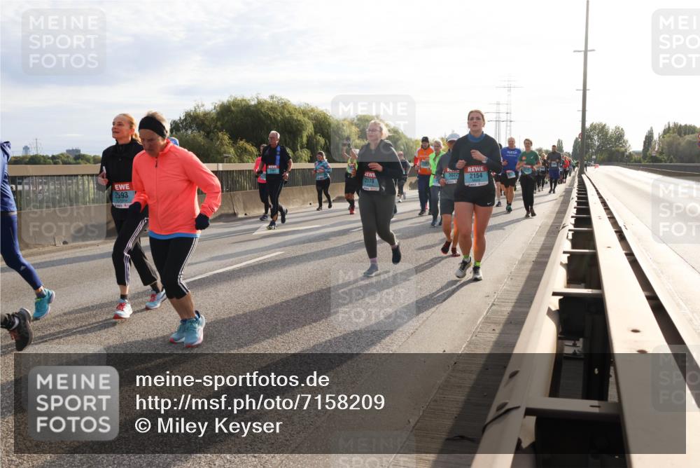 03.10.2024 - Köhlbrandbrückenlauf Miley Keyser http://msf.ph/oto/7158209 03.10.2024 09:21:05 Position 3 2593, 3022, 2481, 2154, 2179 meine-sportfotos.de