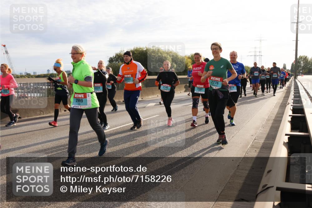 03.10.2024 - Köhlbrandbrückenlauf Miley Keyser http://msf.ph/oto/7158226 03.10.2024 09:21:09 Position 3 1832, 2999, 2334, 2333, 2145, 3351, 2276, 2074 meine-sportfotos.de