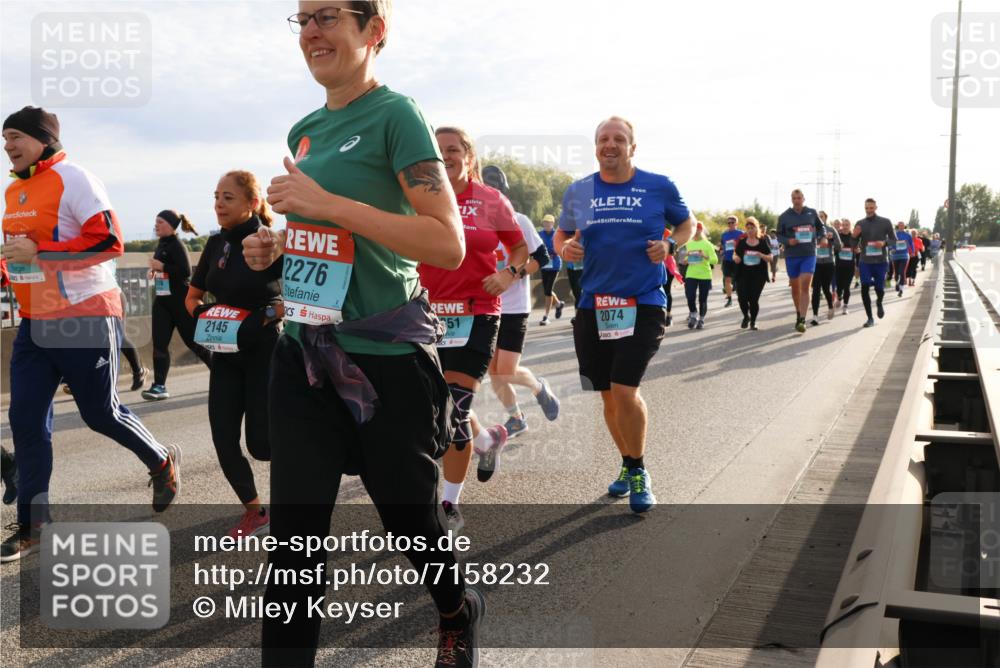 03.10.2024 - Köhlbrandbrückenlauf Miley Keyser http://msf.ph/oto/7158232 03.10.2024 09:21:10 Position 3 2276, 2145, 51, 4, 2074 meine-sportfotos.de