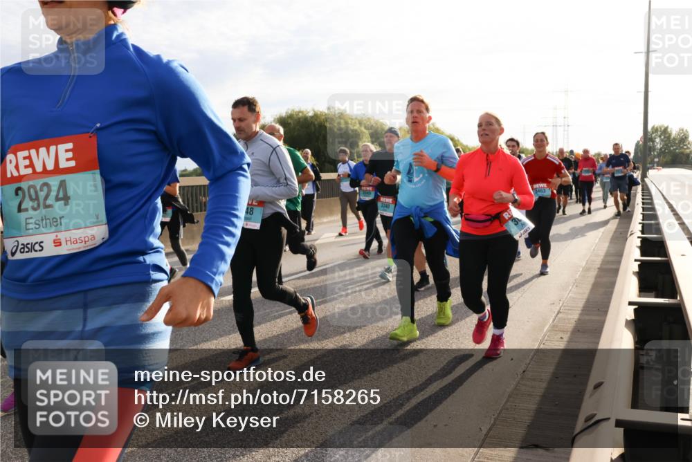 03.10.2024 - Köhlbrandbrückenlauf Miley Keyser http://msf.ph/oto/7158265 03.10.2024 09:21:19 Position 3 2924, 48, 3545, 3340, 3463 meine-sportfotos.de