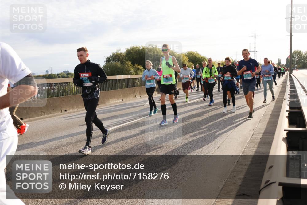 03.10.2024 - Köhlbrandbrückenlauf Miley Keyser http://msf.ph/oto/7158276 03.10.2024 09:21:22 Position 3 2159, 2152, 3205, 2973, 2972, 3419 meine-sportfotos.de