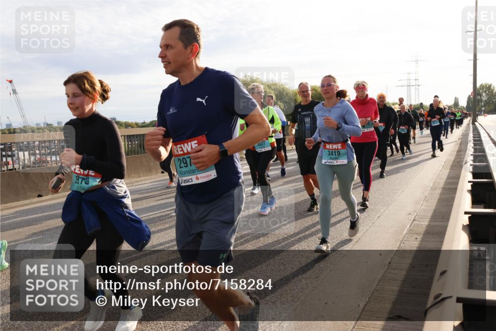 03.10.2024 - Köhlbrandbrückenlauf Miley Keyser http://msf.ph/oto/7158284 03.10.2024 09:21:24 Position 3 273, 297, 3537, 3419 meine-sportfotos.de