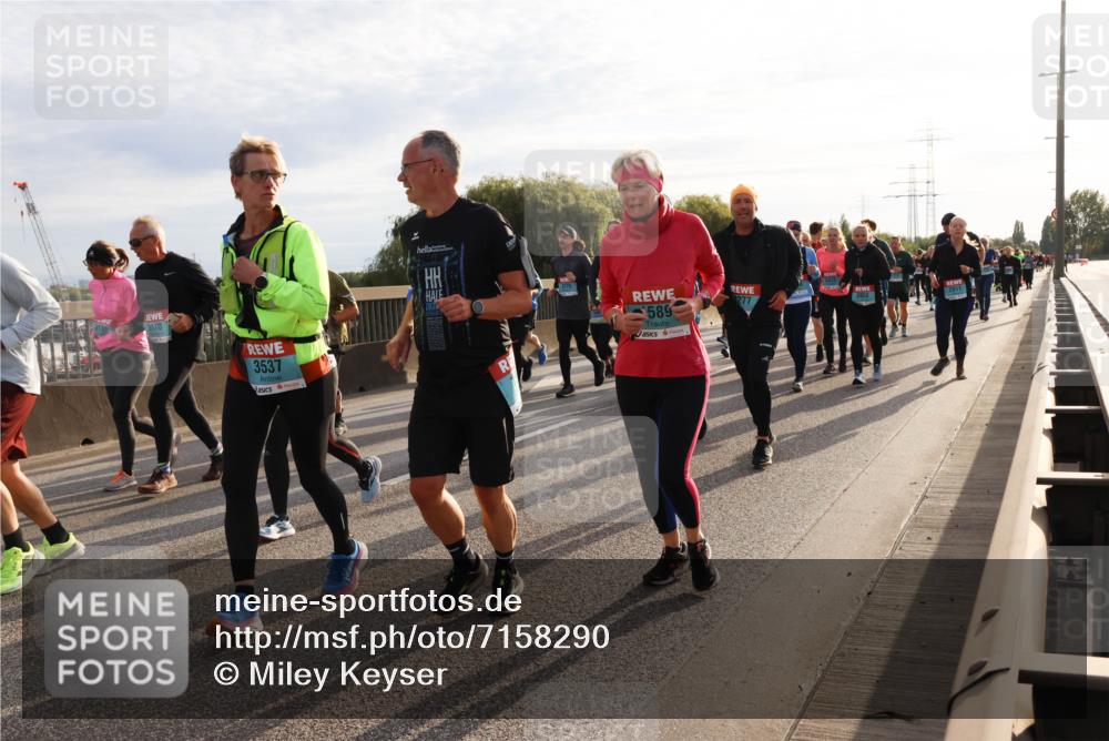 03.10.2024 - Köhlbrandbrückenlauf Miley Keyser http://msf.ph/oto/7158290 03.10.2024 09:21:25 Position 3 3170, 3537, 2275, 589, 277, 2911 meine-sportfotos.de