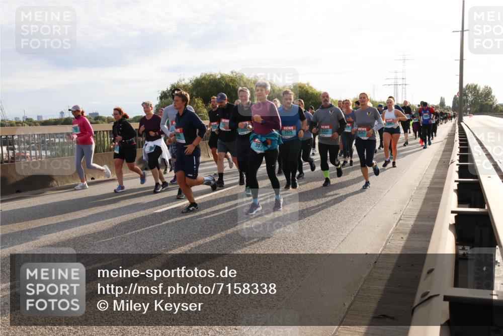 03.10.2024 - Köhlbrandbrückenlauf Miley Keyser http://msf.ph/oto/7158338 03.10.2024 09:21:41 Position 3 307, 2975, 2335, 2257 meine-sportfotos.de